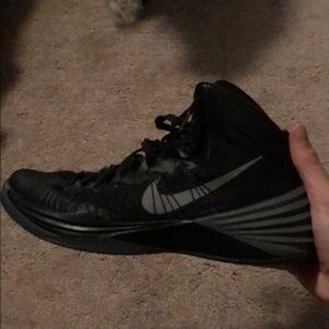 Nike Hyperdunk 2013 black and gray